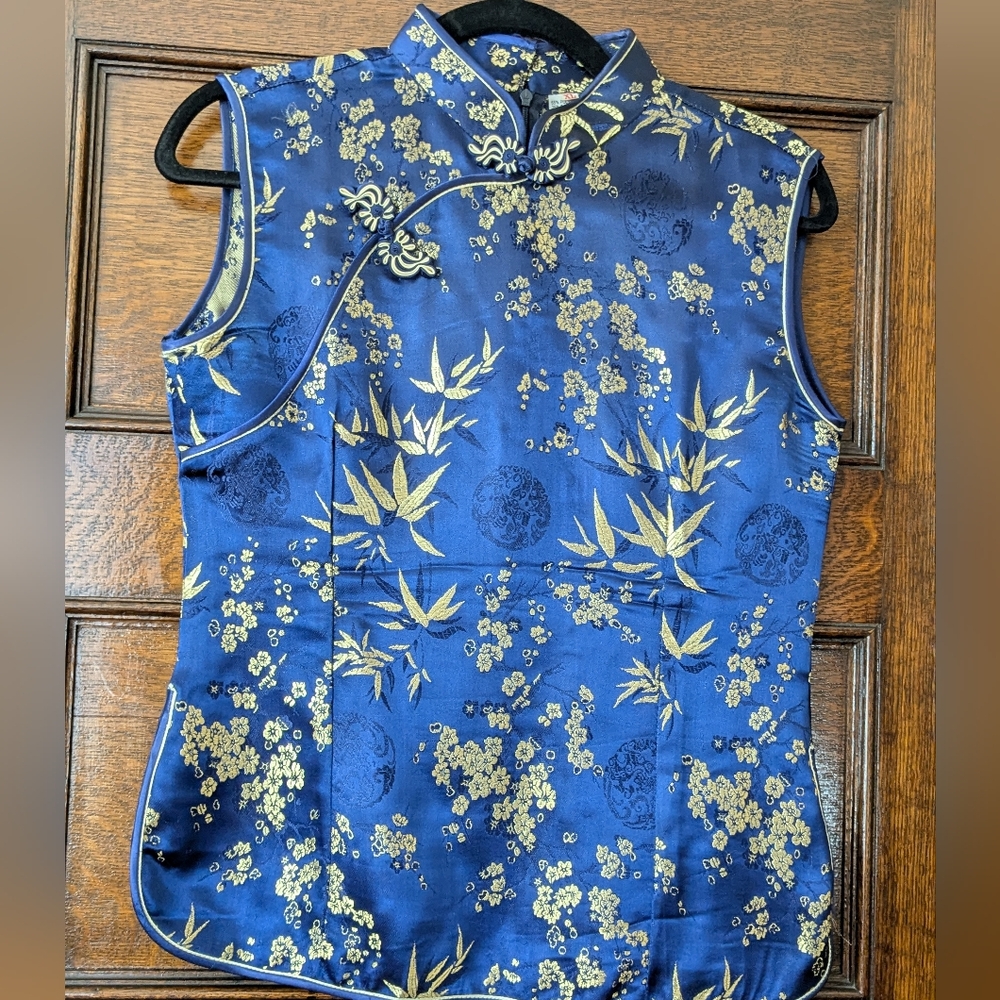 Traditional Chinese Sleeveless Brocade Top Blouse Shirt, Size M